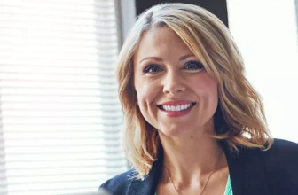 How Do I Achieve a Natural Makeup Look for Everyday Wear?